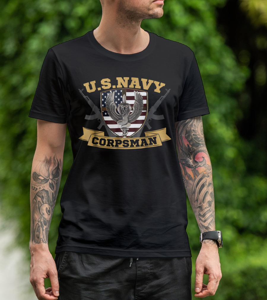 US Navy Corpsman Veteran American Flag And Eagle Emblem T-Shirt