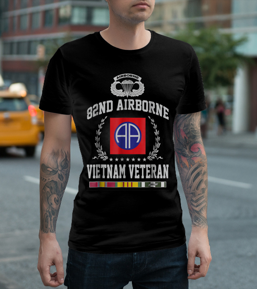 82Nd Airborne Division Vietnam Veteran Parachute Badge Insignia Medals T-Shirt