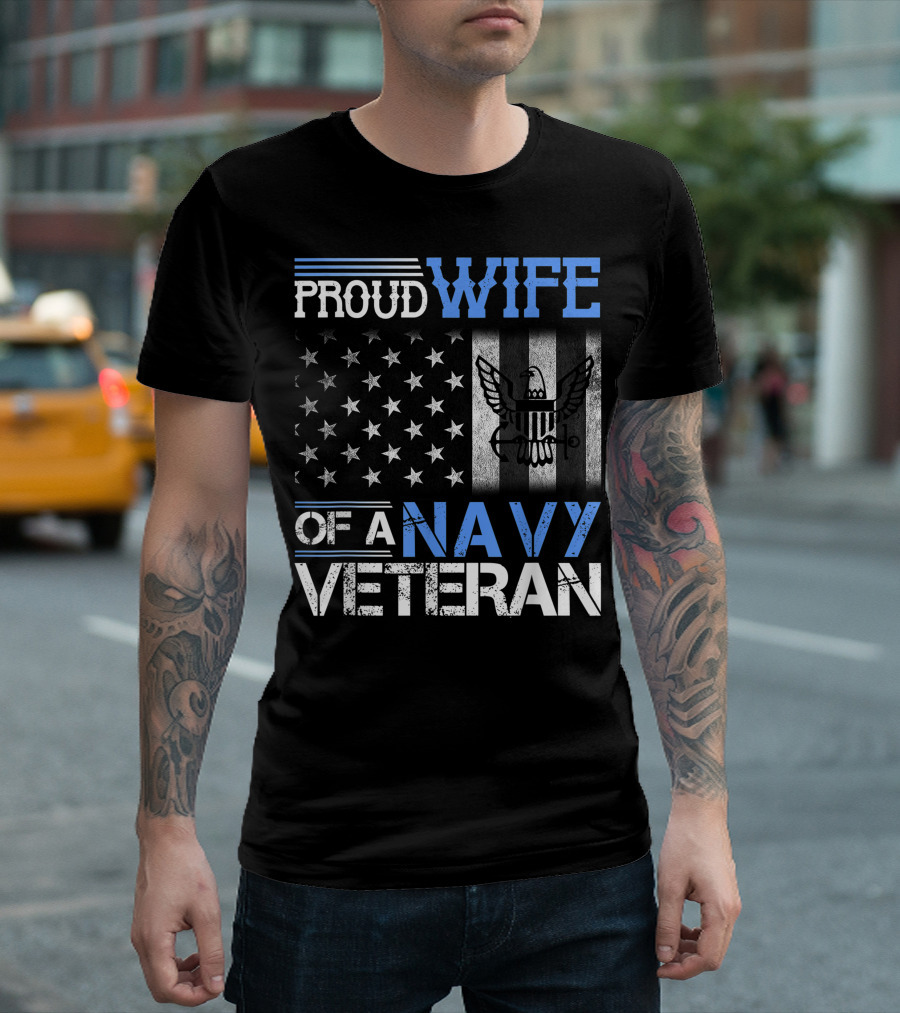 Proud Wife of a Navy Veteran American Flag with Eagle Emblem T-Shirt
