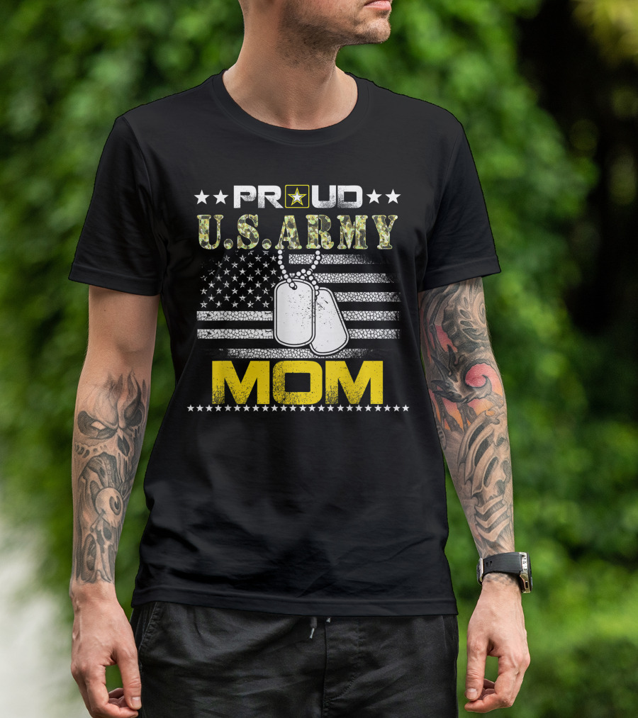 Proud U.S. Army Veteran Mom Flag With Dog Tags And Stars T-Shirt