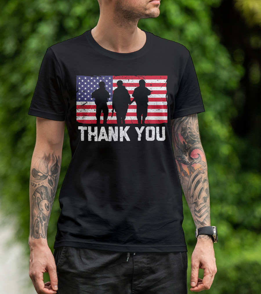 Thank You American Flag Military Heroes Silhouettes Veteran Day T-Shirt