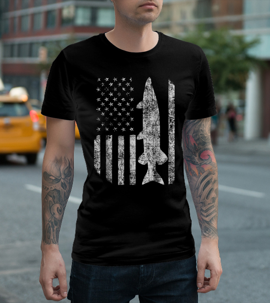 American Flag Musky Fishing Muskie Fisherman T-Shirt
