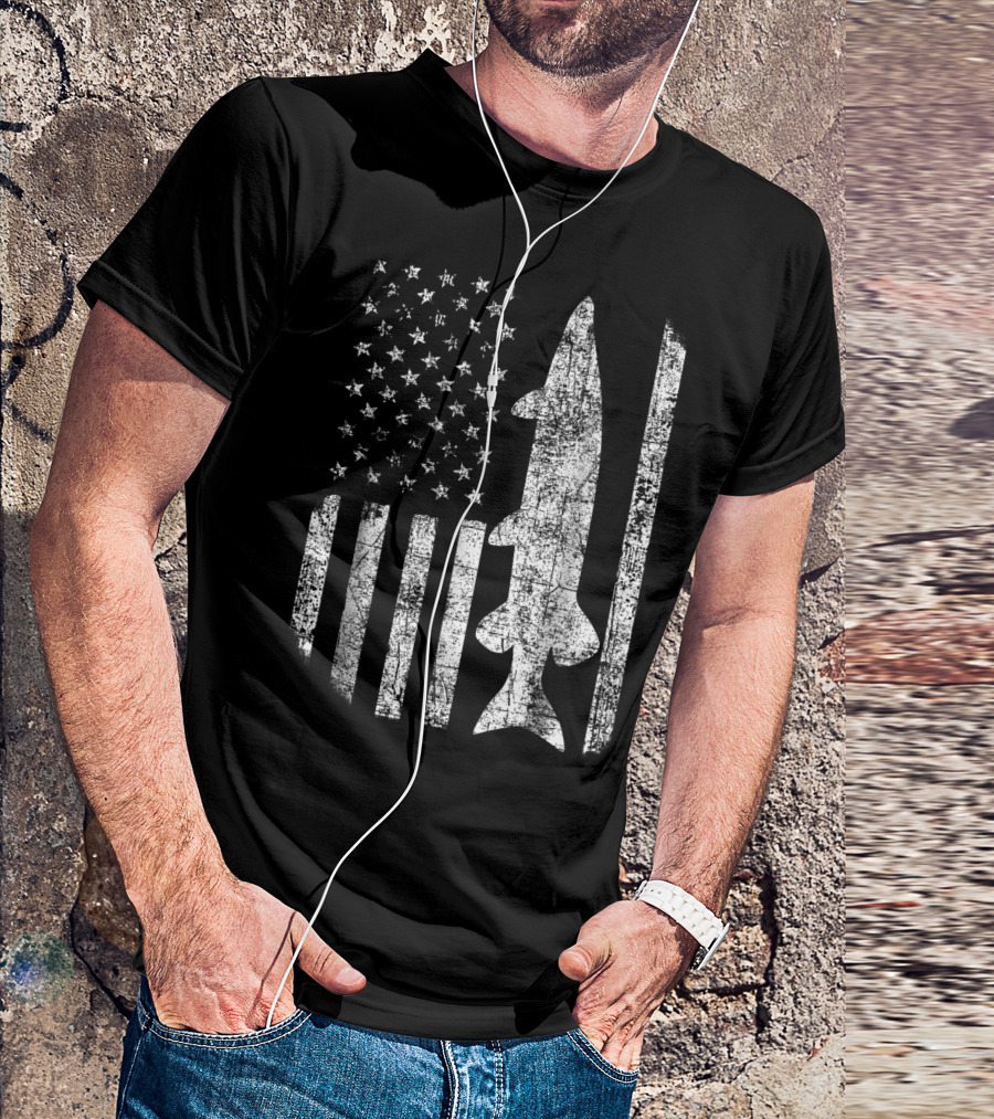 American Flag Musky Fishing Muskie Fisherman T-Shirt