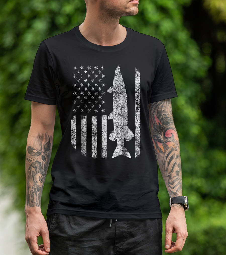 American Flag Musky Fishing Muskie Fisherman T-Shirt