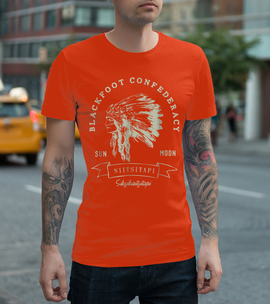 Blackfoot Confederacy Niitsitapi Siksikaitsitapi Sun Moon Chief T-Shirt