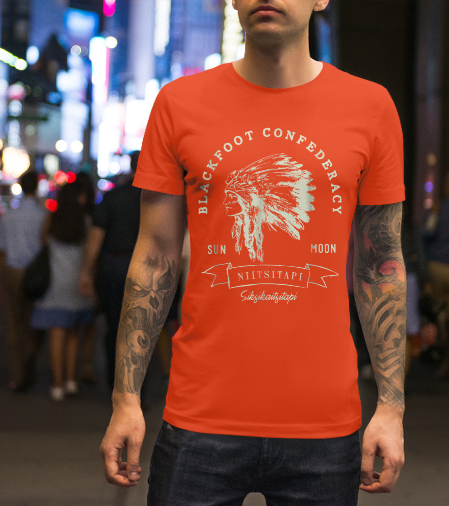 Blackfoot Confederacy Niitsitapi Siksikaitsitapi Sun Moon Chief T-Shirt