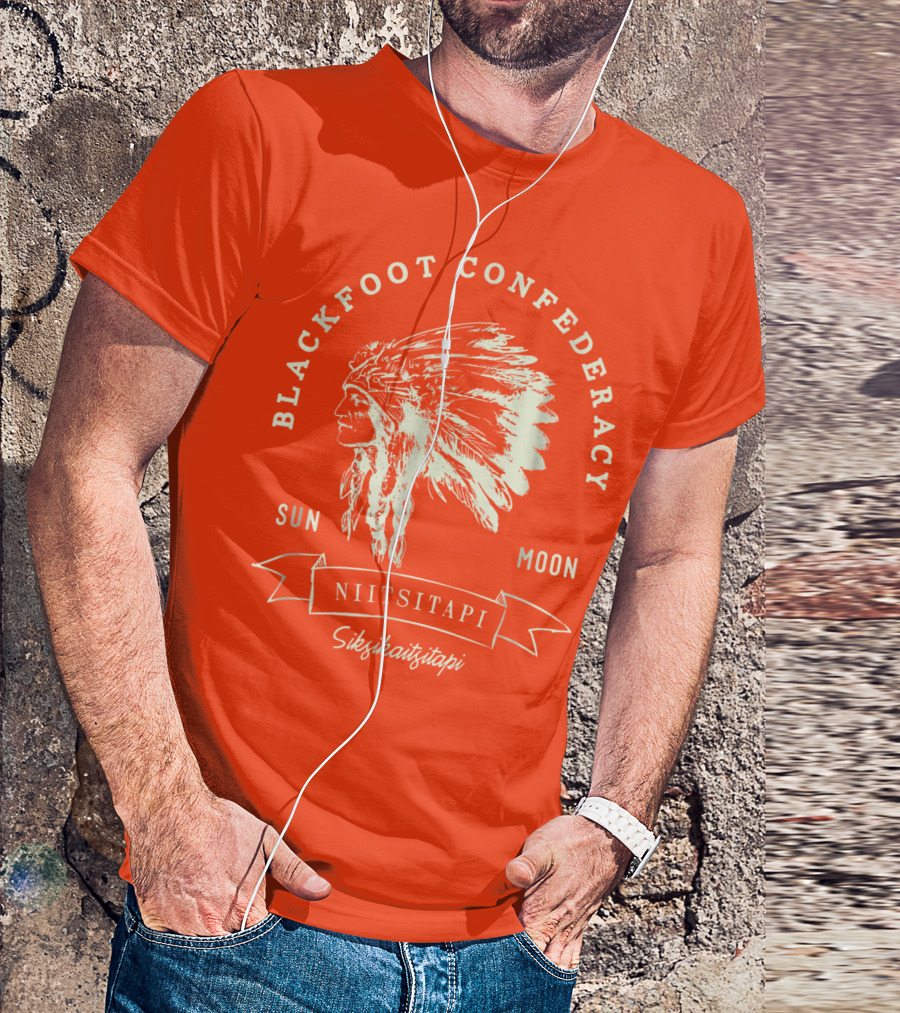Blackfoot Confederacy Niitsitapi Siksikaitsitapi Sun Moon Chief T-Shirt