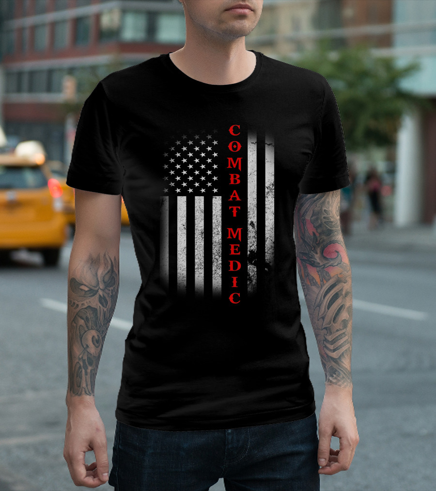 Vintage Combat Medic American Flag Patriotic USA T-Shirt