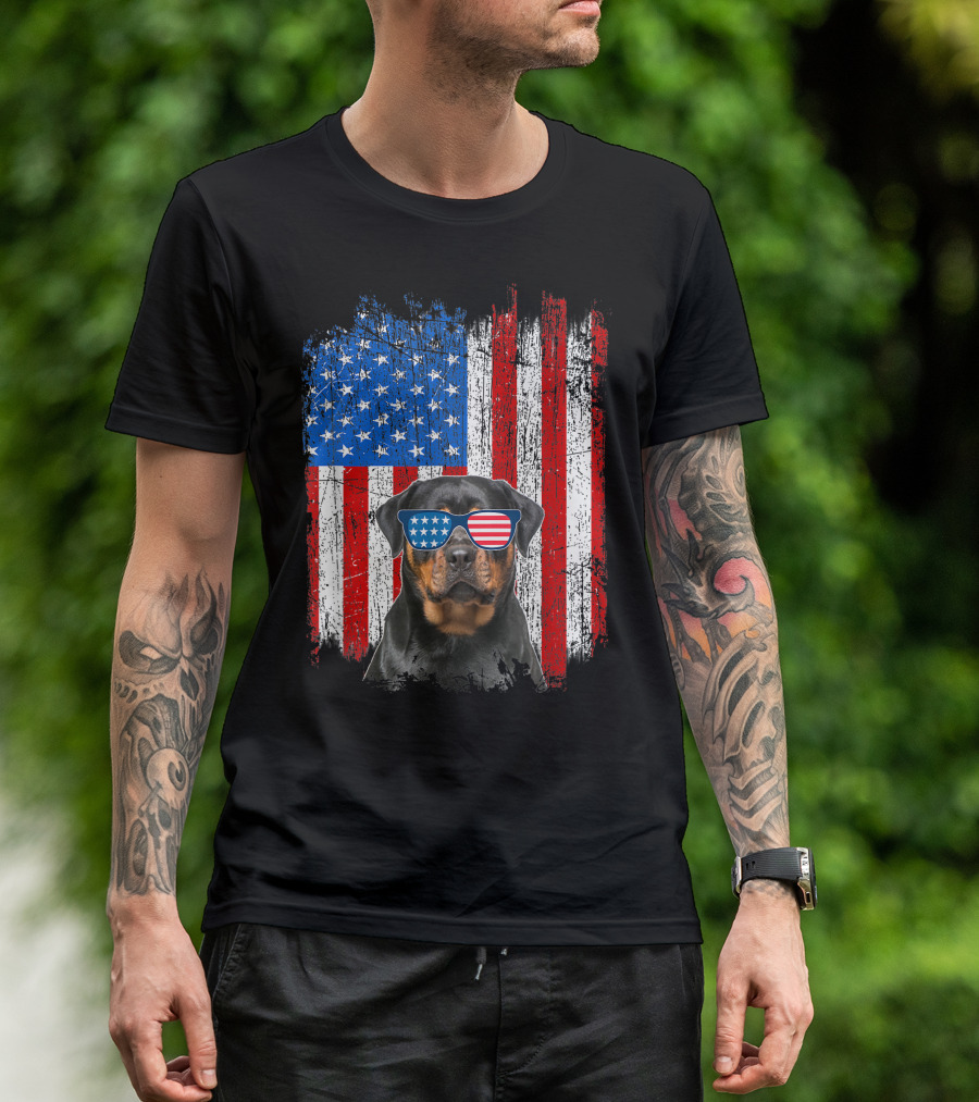 Rottweiler USA American Flag Funny Dog With Sunglasses T-Shirt