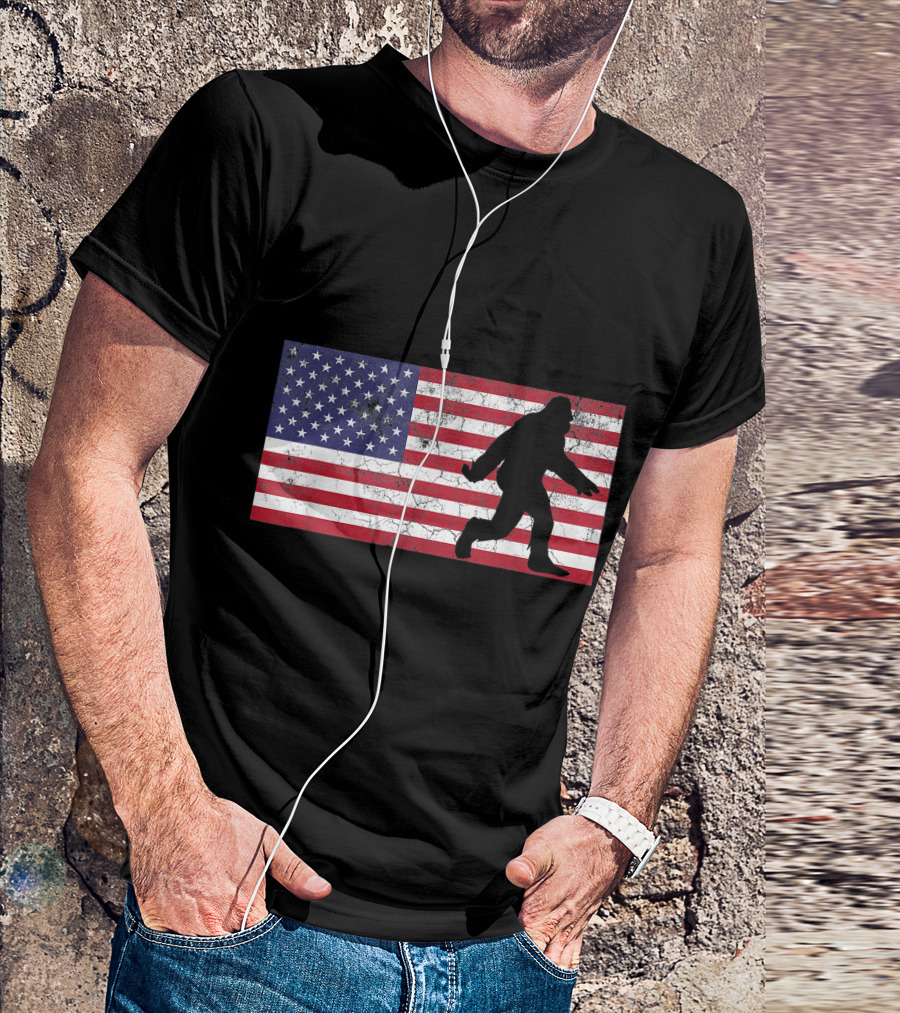 Fourth Of July USA Bigfoot Sasquatch American Flag T-Shirt
