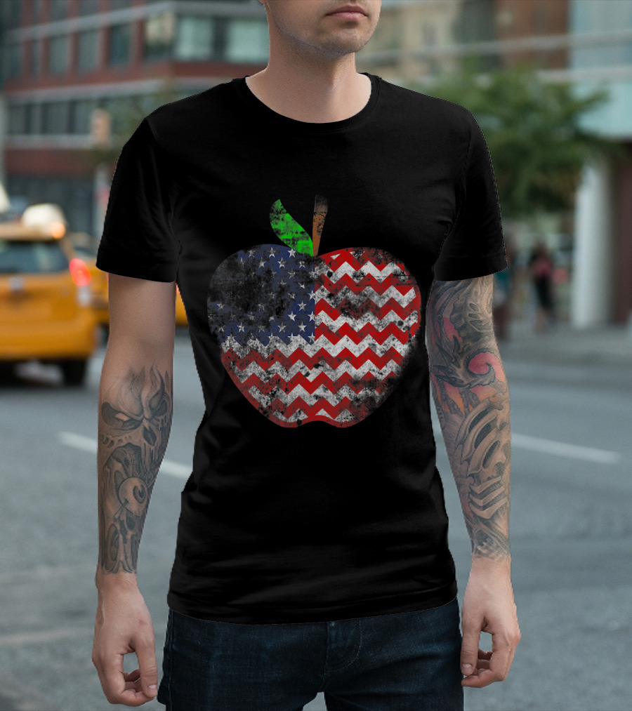Vintage American Flag Apple 4Th July Teachers Student T-Shirt