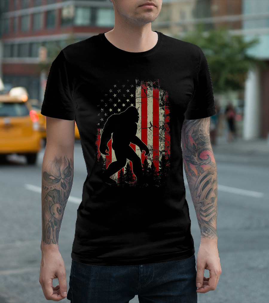 Bigfoot American Flag USA Sasquatch 4th of July T-Shirt