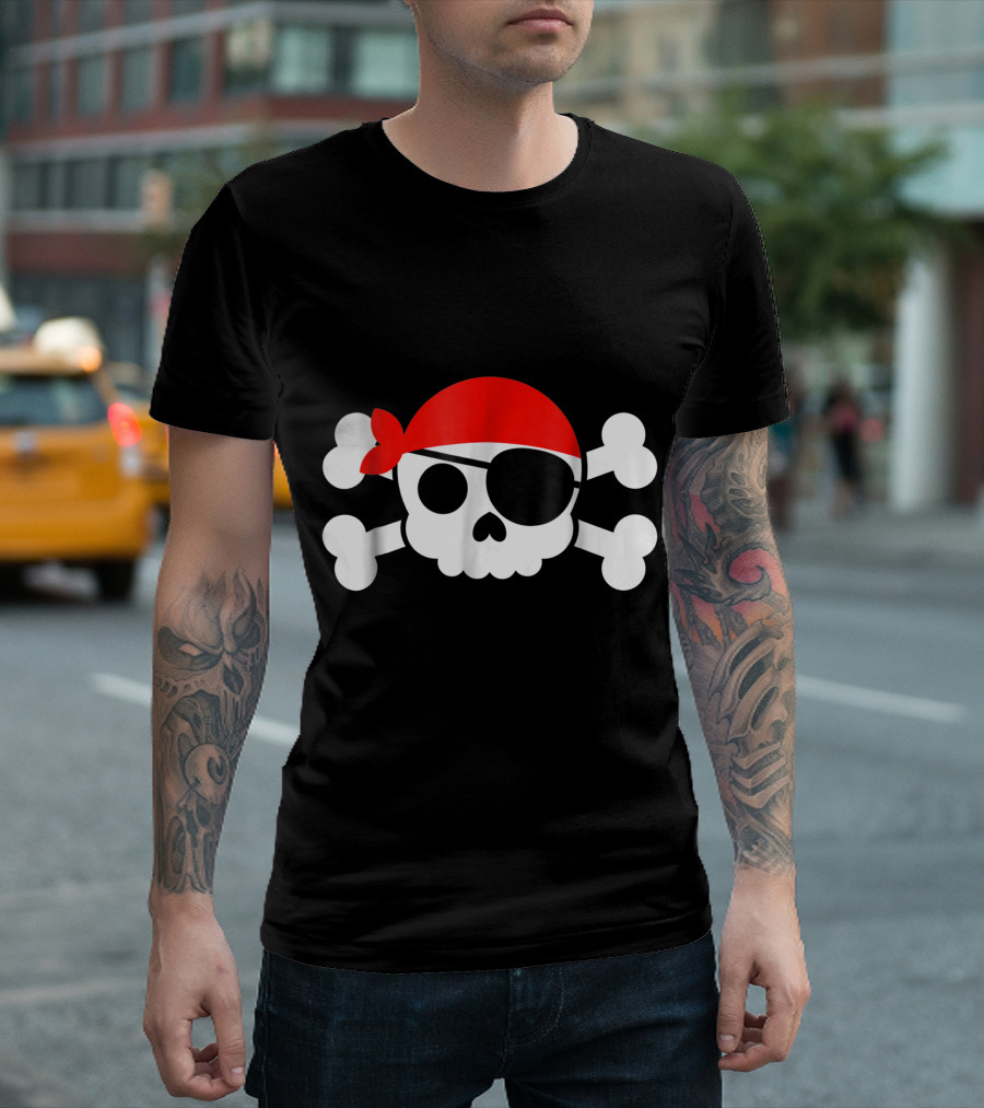 Jolly Roger Pirate Skull And Crossbones Halloween Costume Red Bandana T-Shirt
