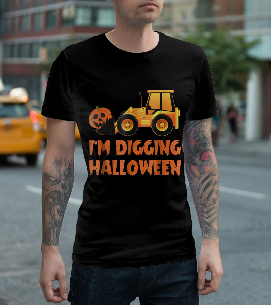 I'm Digging Halloween Cute Tractor Pumpkin T-Shirt