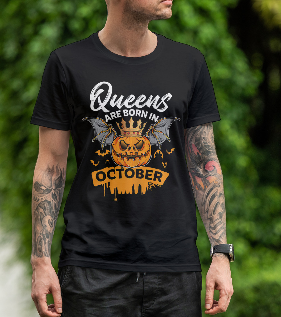 Queens Are Born In October Halloween Pumpkin Bats Crown T-Shirt