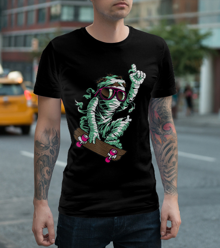 Mummy Skater Wearing Sunglasses For Halloween Lover Fun T-Shirt
