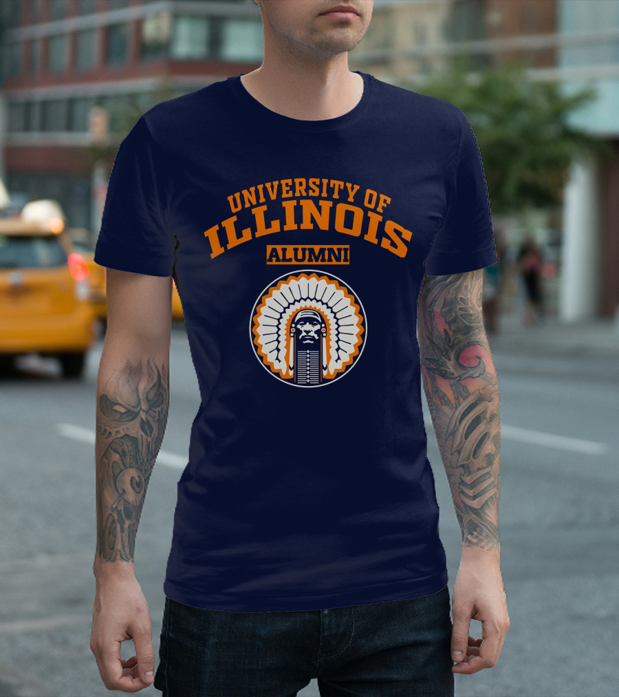 UNIVERSITY OF ILLINOIS ALUMNI T-Shirt