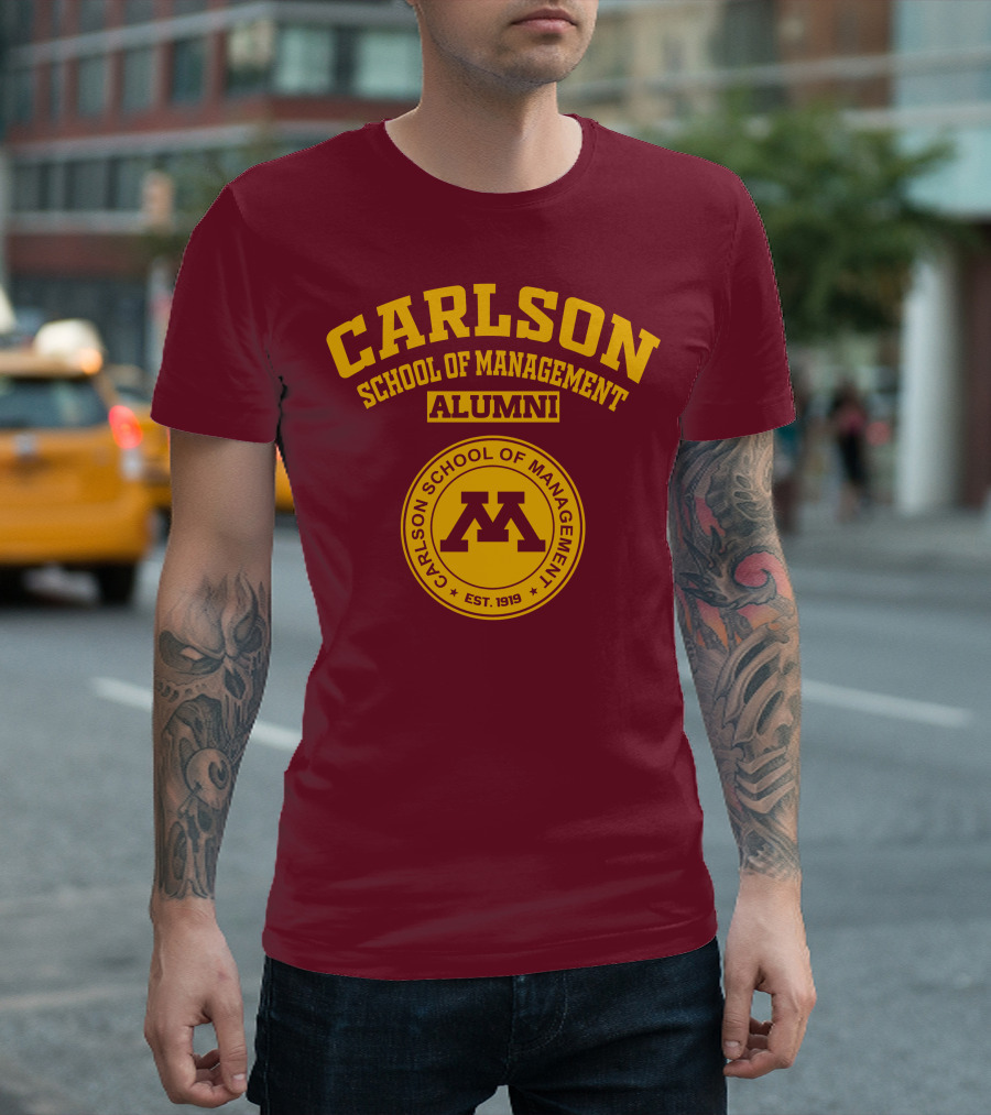 CARLSON SCHOOL OF MANAGEMENT ALUMNI EST. 1919 T-Shirt