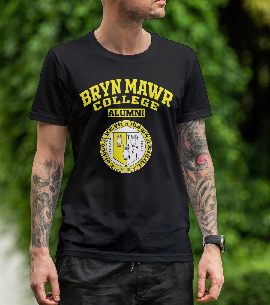 BRYN MAWR COLLEGE ALUMNI VERITATEM DILEXI SIGILLUM OWL SEAL T-Shirt