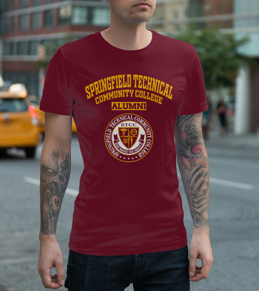 Springfield Technical Community College Alumni STCC Honor Mandao Cras Parturus T-Shirt