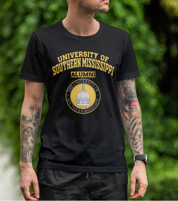 UNIVERSITY OF SOUTHERN MISSISSIPPI ALUMNI THE UNIVERSITY OF SOUTHERN MISSISSIPPI 1910 T-Shirt