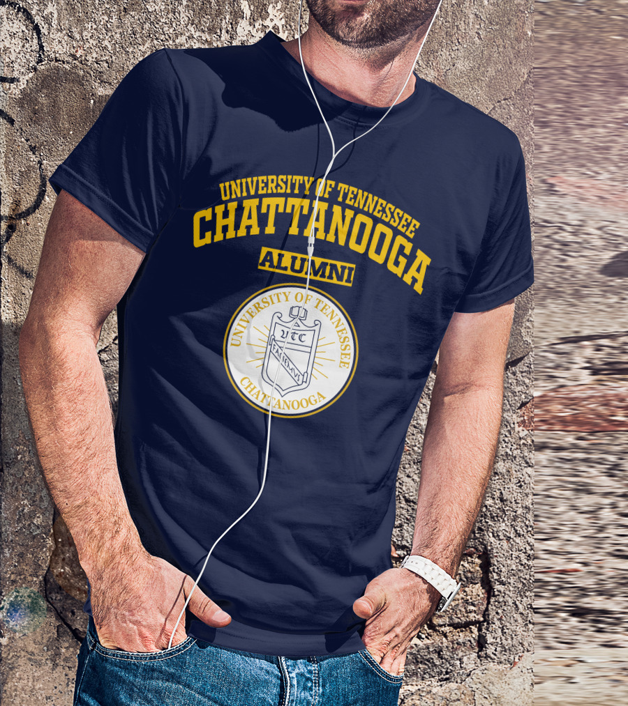 UNIVERSITY OF TENNESSEE CHATTANOOGA ALUMNI U.T.C. FACIEMVS T-Shirt