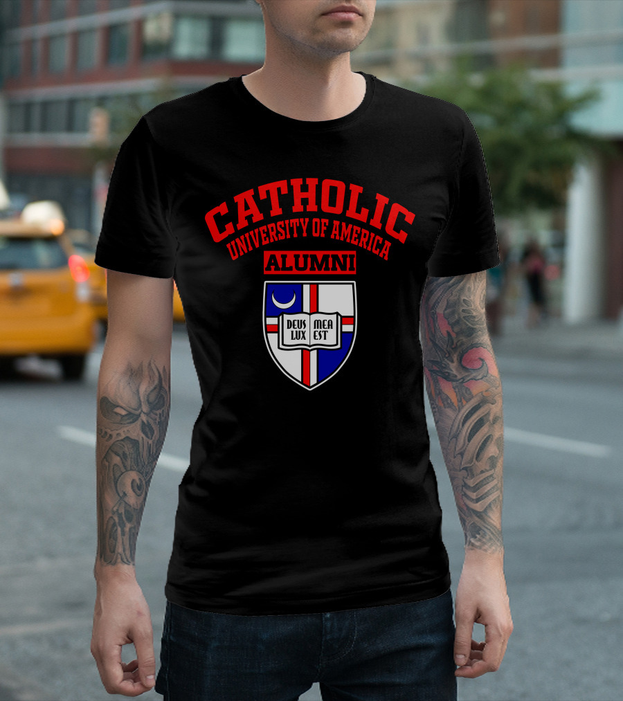 Catholic University of America Alumni Deus Lux Mea Est Crest T-Shirt