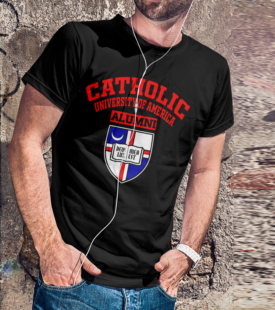 Catholic University Of America Alumni Deus Lux Mea Est Crest T-Shirt