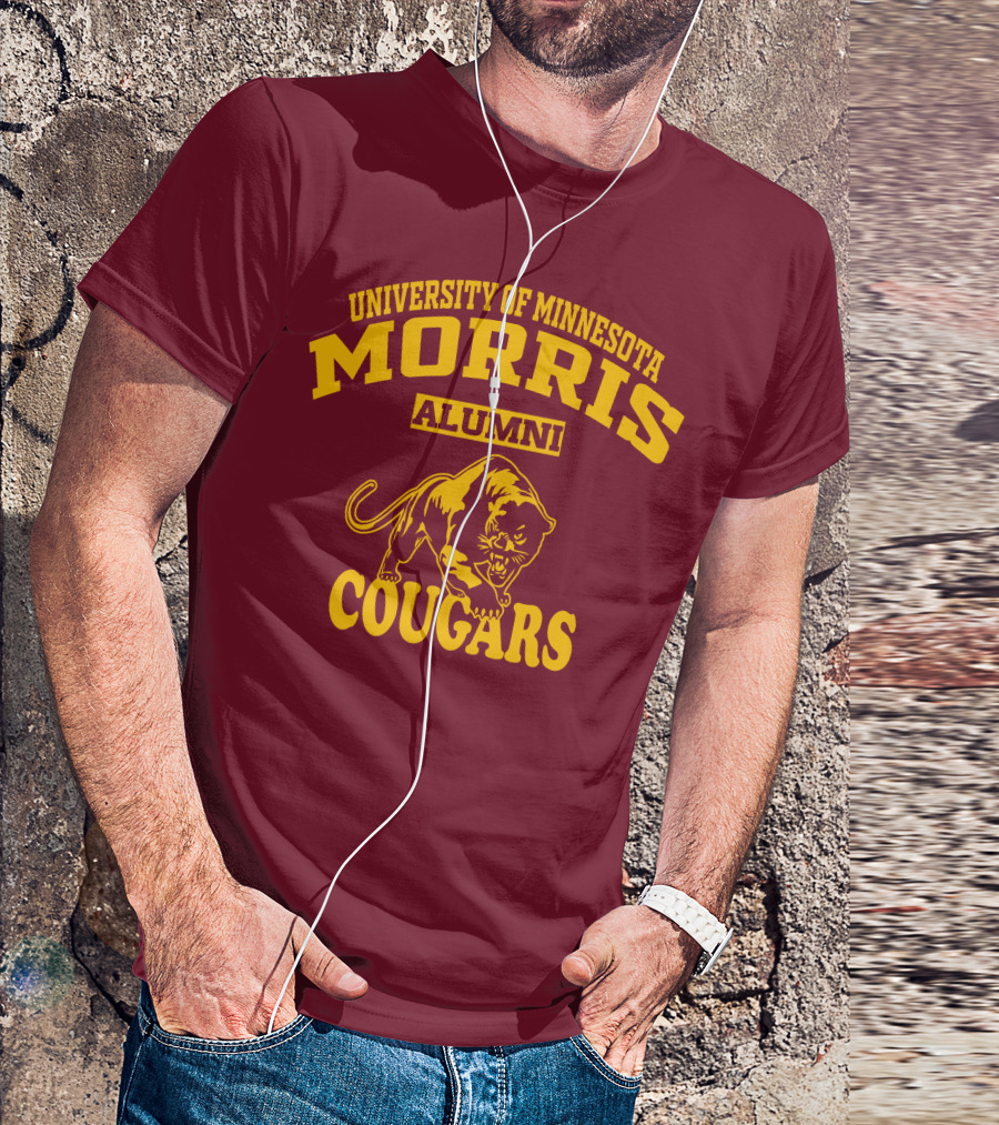 UNIVERSITY OF MINNESOTA MORRIS ALUMNI COUGARS T-Shirt