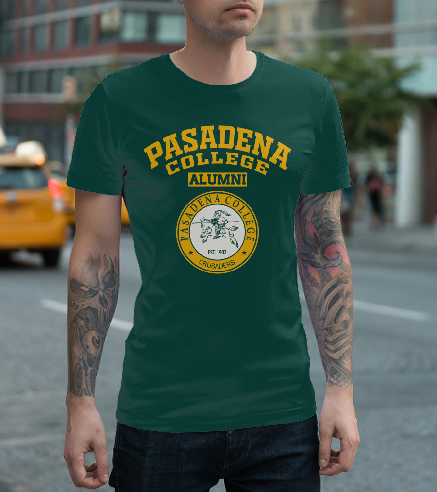 Pasadena College Alumni Crusaders Est. 1902 T-Shirt