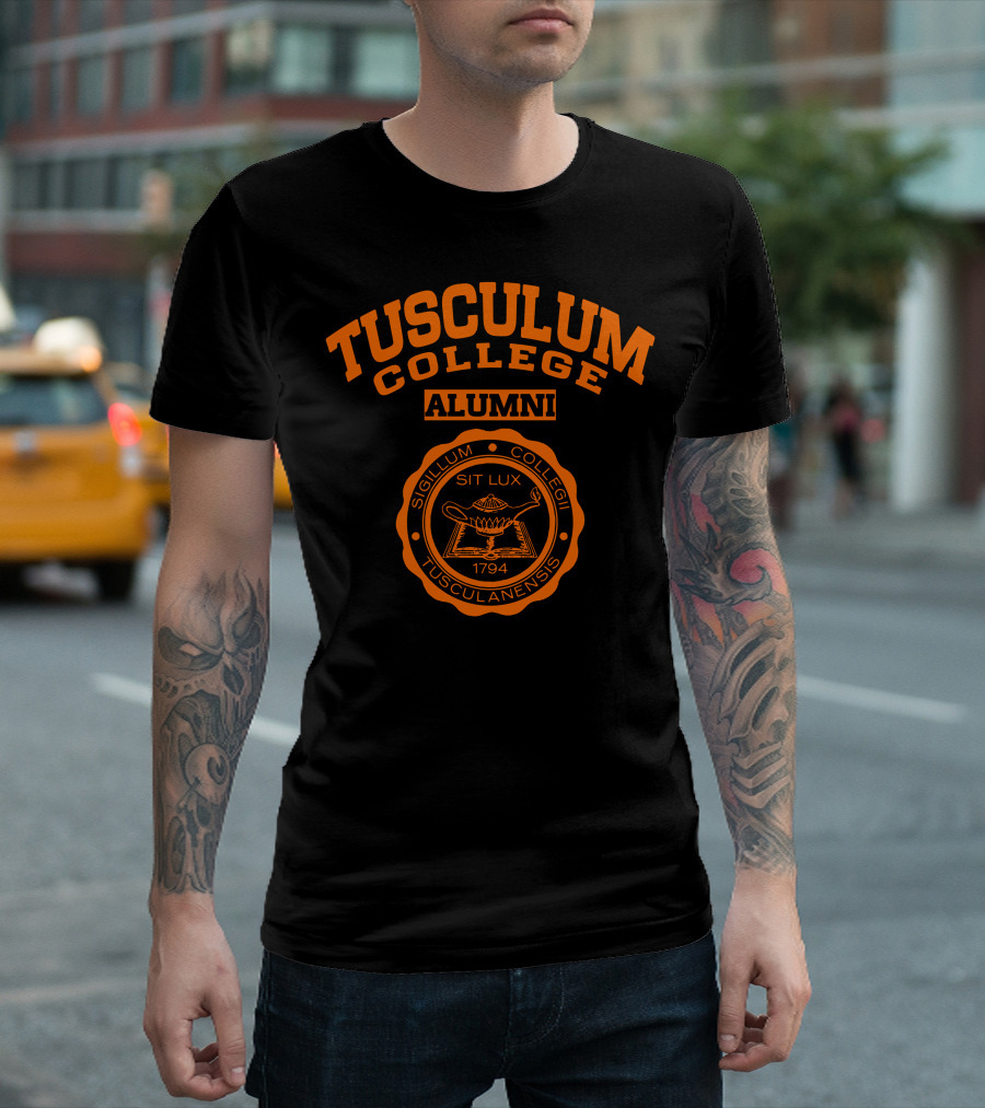 Tusculum College Alumni Sigillum Collegii Tusculanensis 1794 Sit Lux T-Shirt
