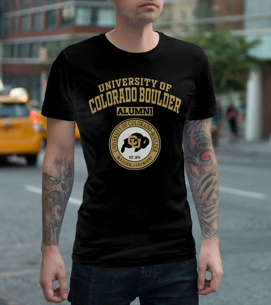UNIVERSITY OF COLORADO BOULDER ALUMNI UNIVERSITY OF COLORADO-BOULDER BOULDER, COLORADO EST. 1876 T-Shirt