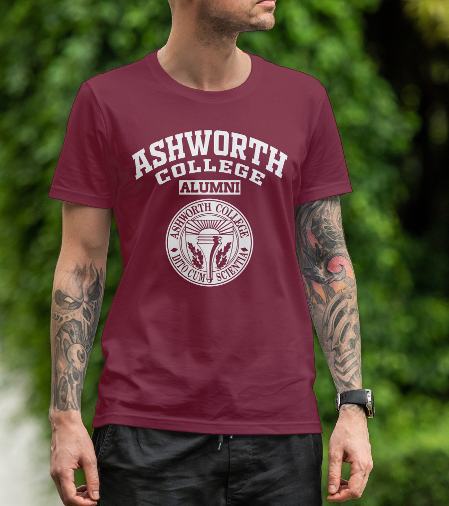 Ashworth College Alumni Dito Cum Scientia Seal T-Shirt
