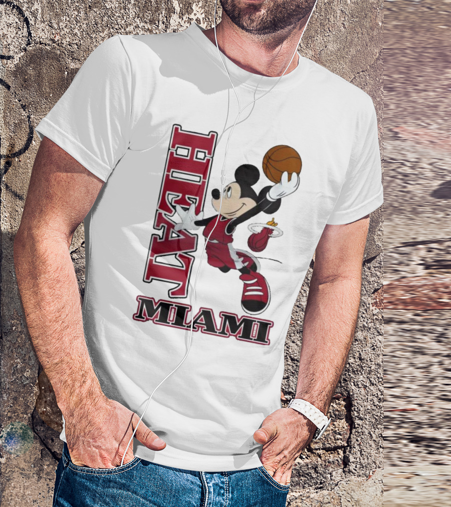 Mickey Mouse Miami Heat NBA Basketball Jumping Dunk T-Shirt