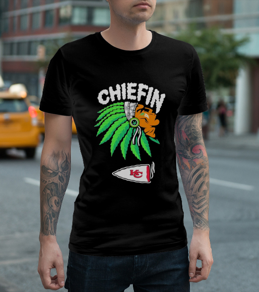 Kansas City Chiefs Chiefin Native Headdress Football T-Shirt