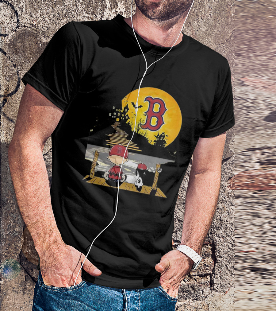 Snoopy And Charlie Brown Boston Red Sox Halloween Moon Scene T-Shirt