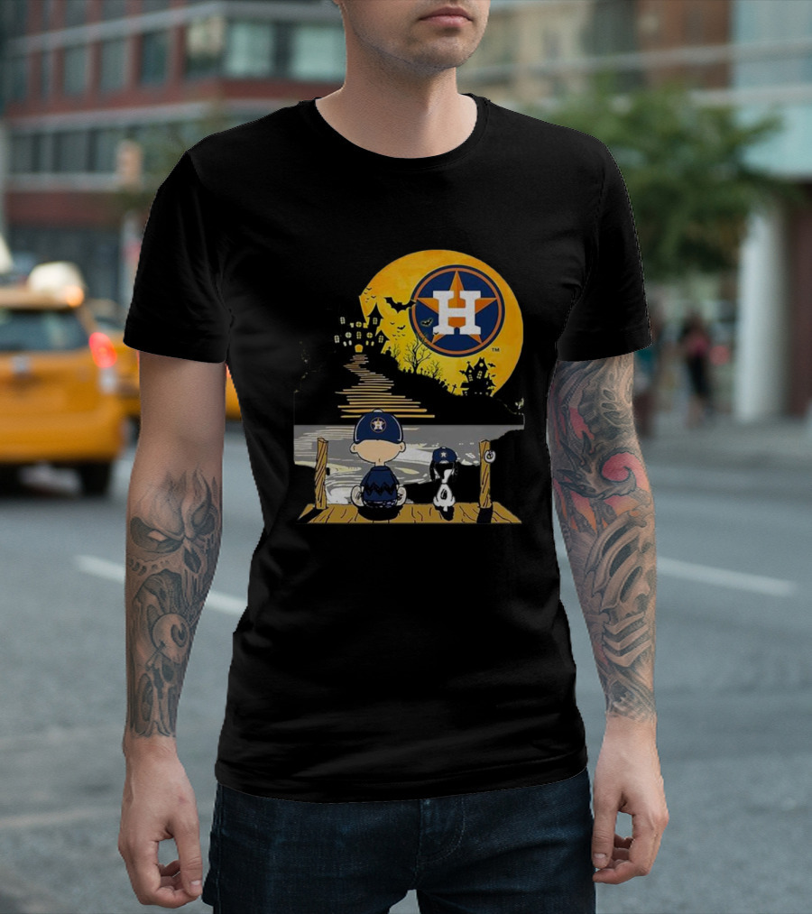 Snoopy Charlie Brown Houston Astros Halloween Moon Scene T-Shirt