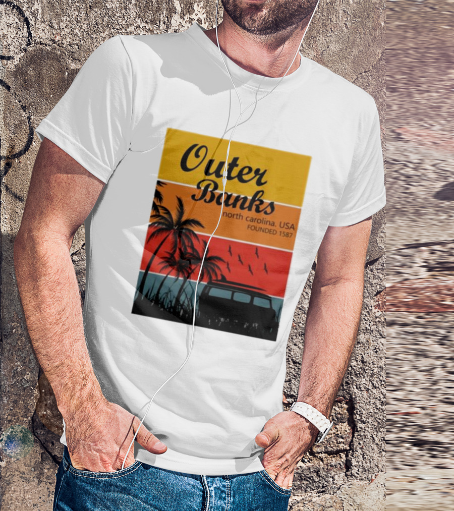 Outer Banks North Carolina USA Founded 1587 Vintage Car Beach Palm Trees T-Shirt