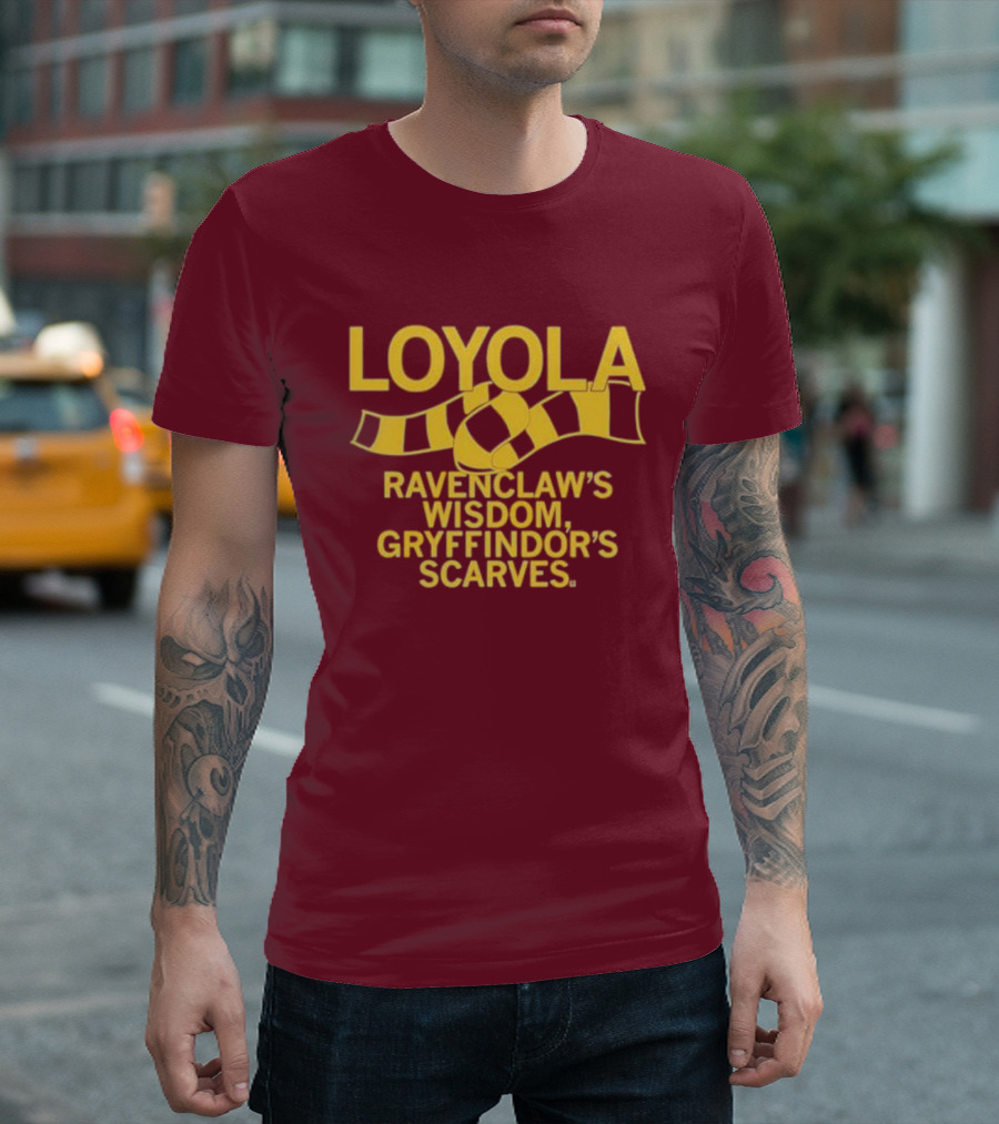 LOYOLA Ravenclaw's Wisdom Gryffindor's Scarves T-Shirt