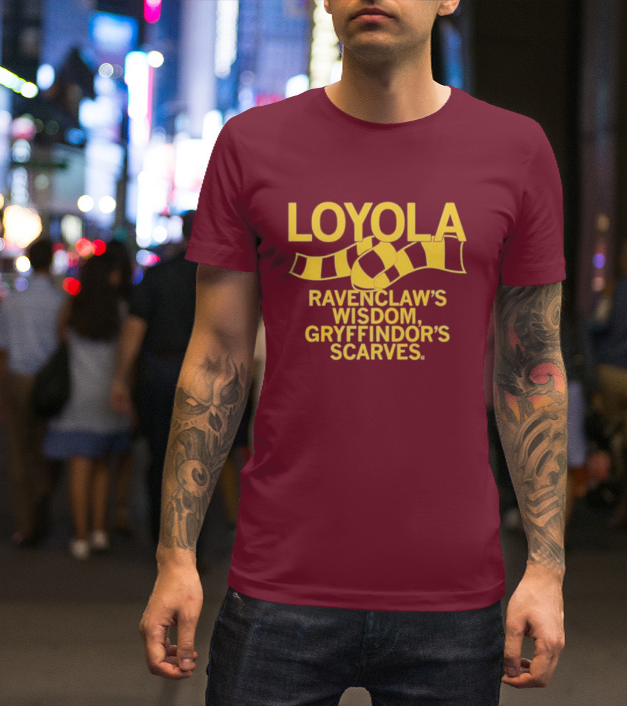 LOYOLA Ravenclaw's Wisdom Gryffindor's Scarves T-Shirt