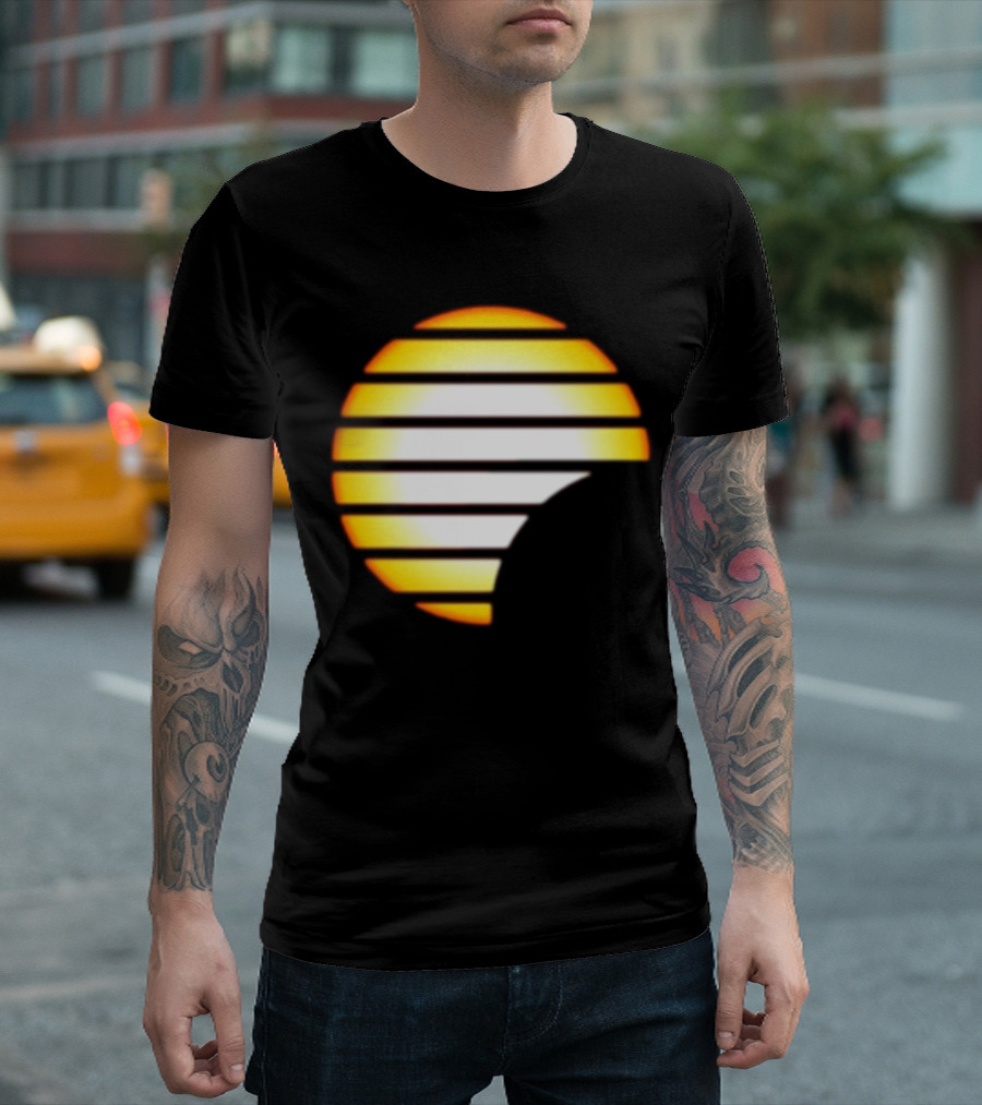 Quality Magna Cartel Sun Logo Magna Carta Magna Carta Cartel Sunset Stripes Circular T-Shirt