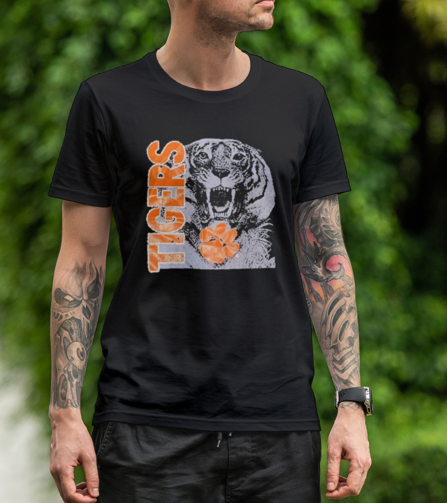 90s Clemson Tigers Vintage College Athletic Roaring Tiger With Orange Paw T-Shirt