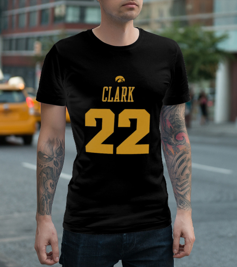 Caitlin Clark Iowa Hawkeyes 22 Record Breaking T-Shirt