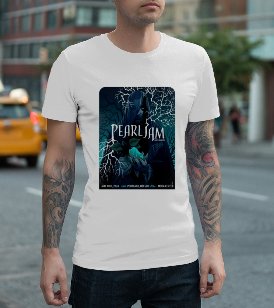 Pearl Jam Deep Sea Diver May 10th 2024 Portland Oregon Moda Center T-Shirt