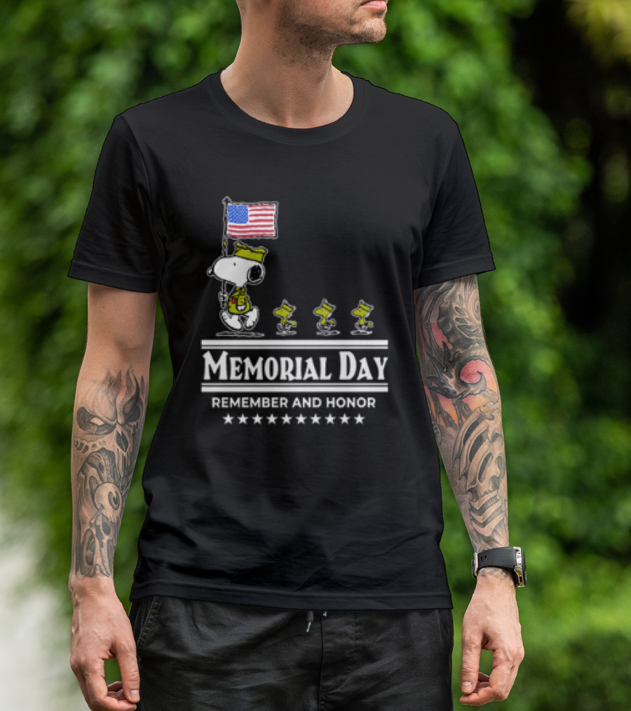 Memorial Day Snoopy And Woodstock Remember And Honor With American Flag T-Shirt