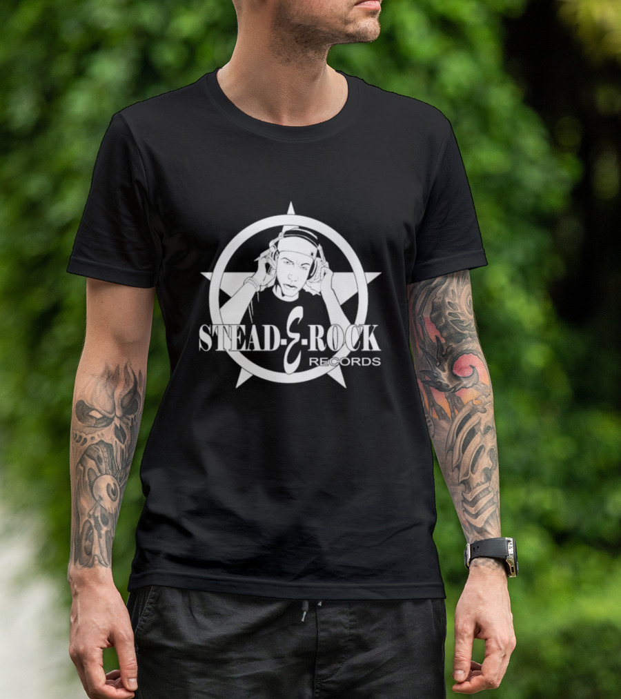 Stead E Rock Records Erockalipse DJ Headphones Star Emblem T-Shirt
