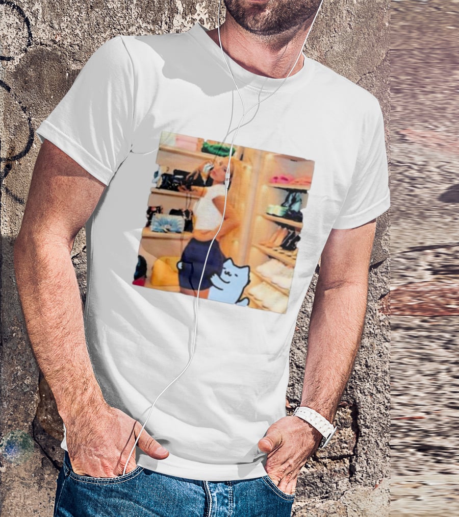 Iggy Azalea Culture Closet Fashion With Cute Cat T-Shirt