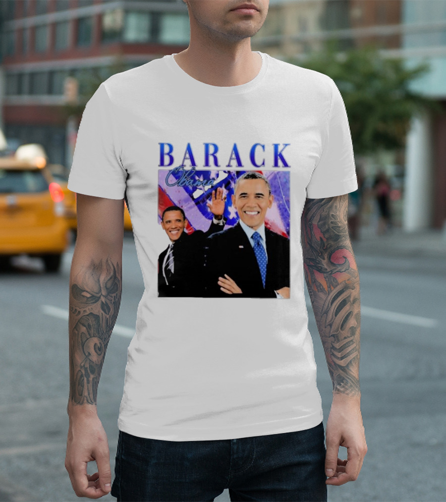 BARACK Obama Smiling Pose With Patriotic Background T-Shirt