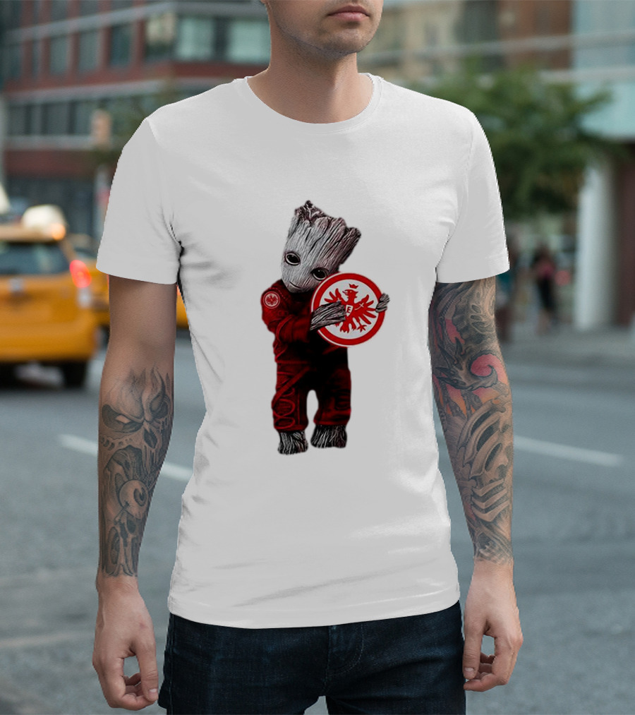Baby Groot Hugging Eintracht Frankfurt Emblem T-Shirt