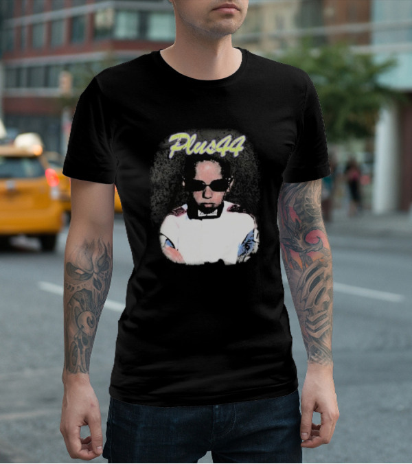 Lewis Hamilton Plus 44 Vintage Style Portrait T-Shirt